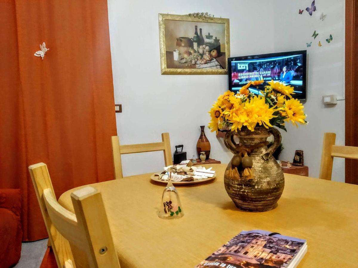 La Casa Di Pina Apartment Modica Bagian luar foto